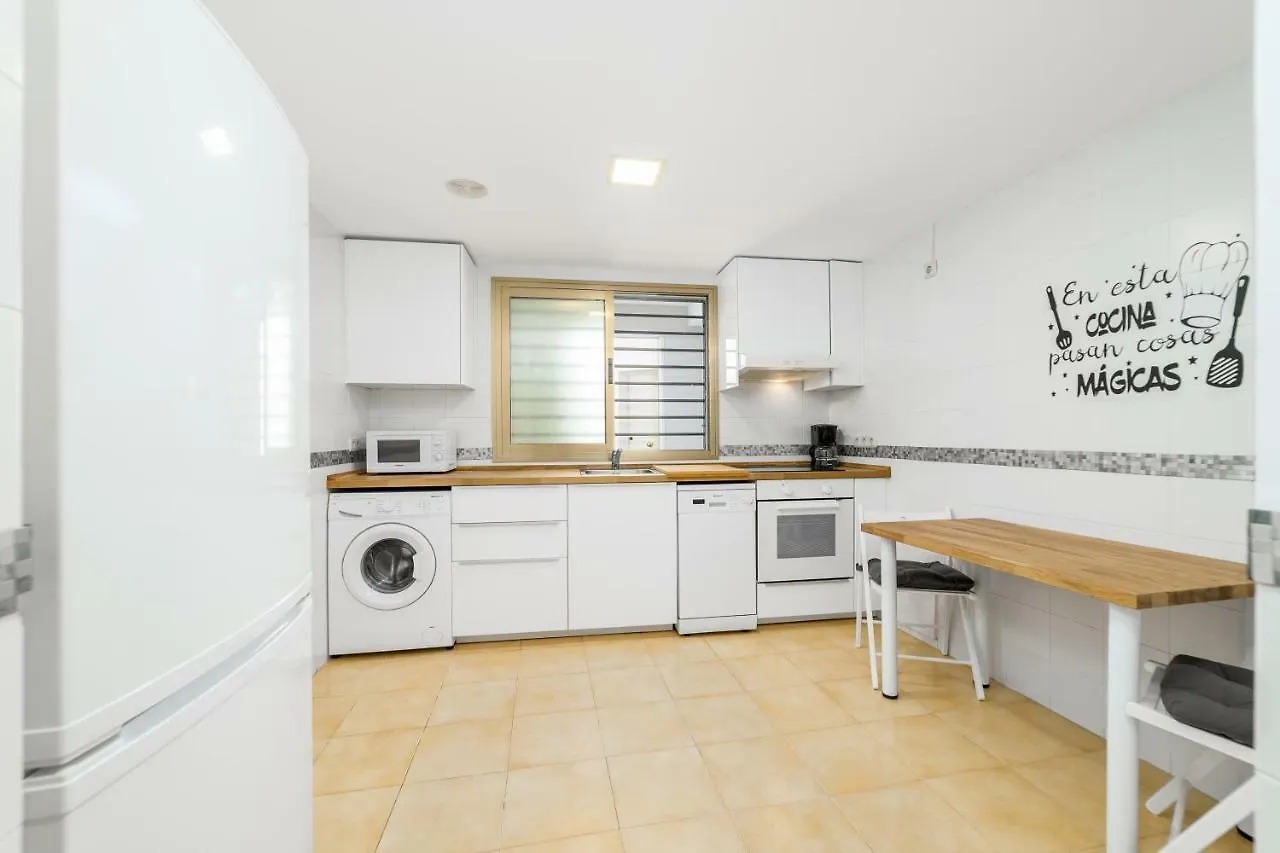 Iloftmalaga Larios-Strachan Spain